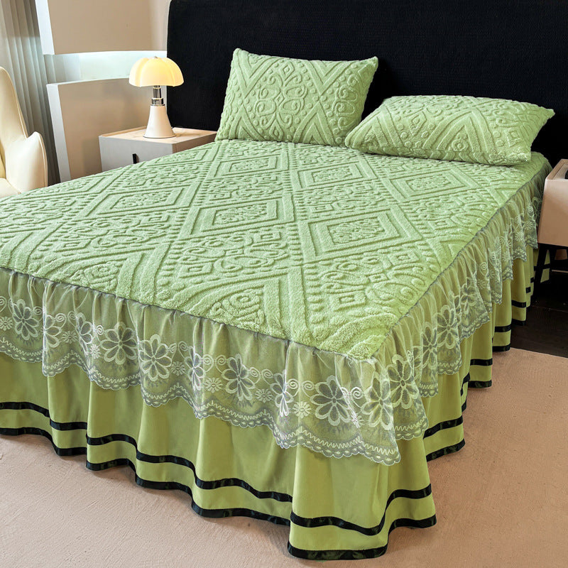 Drap en velours matelassé - dentelle brodée
